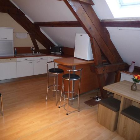 La Maison Des Bonheurs Bed and Breakfast Rillieux-la-Pape Esterno foto